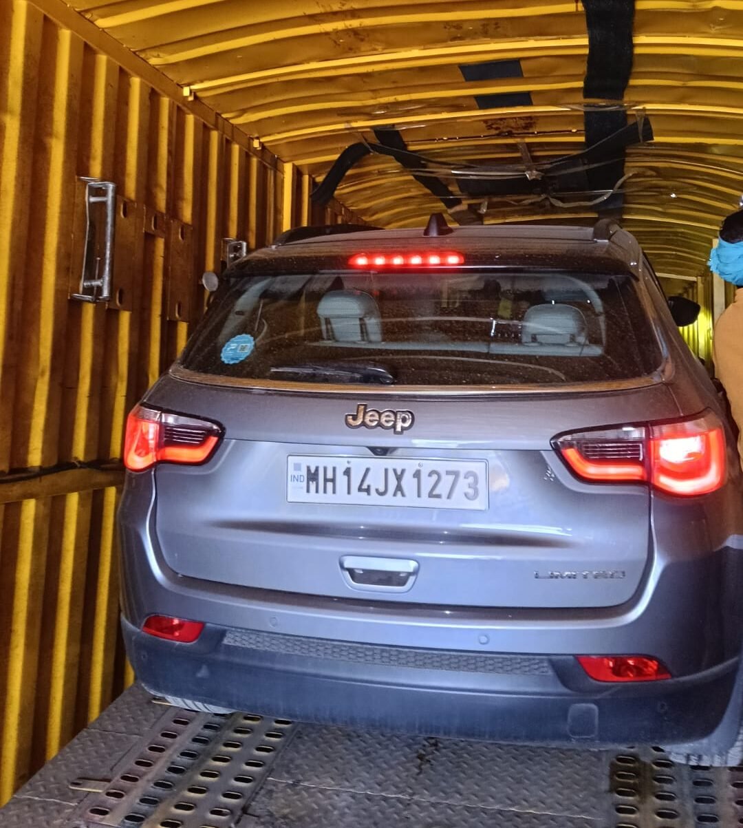 Professional Car Transport Pune to Vapi Surat Service